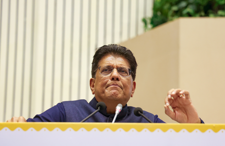 पश्चिम एशिया में बढ़ते संघर्ष के बीच निर्यात-आयात पर सरकार की नजर, व्यापार सुगमता के लिए उठाए गए अहम कदम पीयूष गोयल