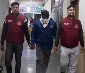 दिल्ली पुलिस की बड़ी कार्रवाई कुख्यात स्नैचर गिरफ्तार, चोरी के 31 मोबाइल बरामद