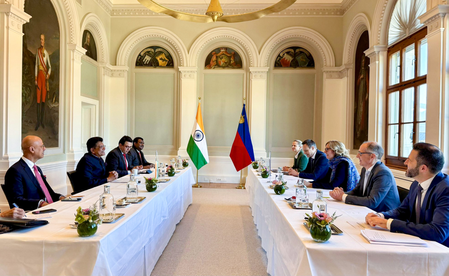 पीयूष गोयल ने लिकटेंस्टीन की कंपनियों से भारत में मौजूद अवसरों का फायदा उठाने का किया आग्रह पीयूष गोयल ने लिकटेंस्टीन की कंपनियों से भारत में मौजूद अवसरों का फायदा उठाने का किया आग्रह