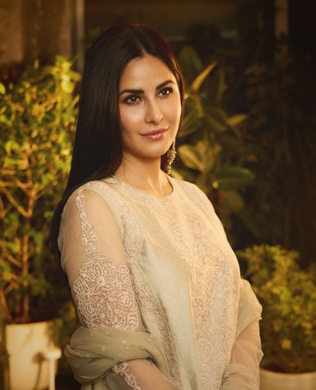 Katrina Kaif wishes 'ZNMD' co-star Farhan Akhtar 'love & light' on his birthday