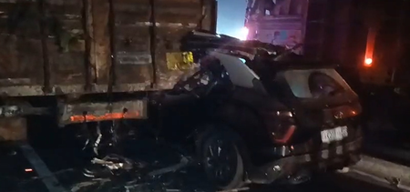 पटना में कोहरे के चलते तीन वाहनों की टक्कर, दो लोगों की मौत और चार घायल