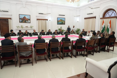 सैनिक कल्याण निदेशालय की राज्य प्रबंधन समिति की बैठक में बोले राज्यपाल, आश्रितों की सहायता करना हमारा कर्तव्य