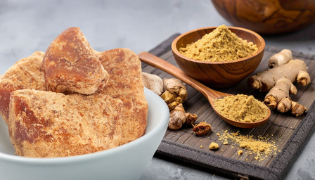 सर्दी, खांसी और जुकाम से मिनटों में राहत पहुंचाता है, घर में मौजूद यह विंटर कॉम्बो