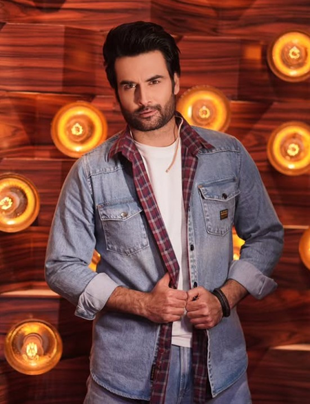 विवियन डीसेना ने छोड़ा 'लाफ्टर शेफ्स', फिक्शन शो की तैयारियों में जुटे अभिनेता विवियन डीसेना ने छोड़ा 'लाफ्टर शेफ्स', फिक्शन शो की तैयारियों में जुटे अभिनेता