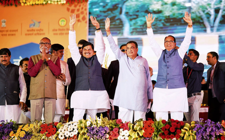 मध्य प्रदेश नितिन गडकरी ने विकास परियोजनाओं का किया लोकार्पण और भूमिपूजन