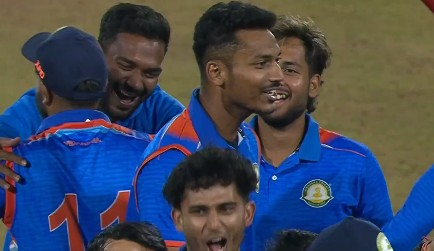 विजय हजारे ट्रॉफी विदर्भ पहली बार चैंपियन बनी, फाइनल में सौराष्ट्र को 38 रन से हराया