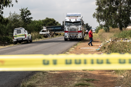 दक्षिण अफ्रीका में भीषण सड़क हादसा, 11 की मौत, 8 घायल