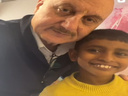 70 की उम्र में अनुपम खेर को मिला नया दोस्त, वीडियो पोस्ट कर किया वादा 70 की उम्र में अनुपम खेर को मिला नया दोस्त, वीडियो पोस्ट कर किया वादा