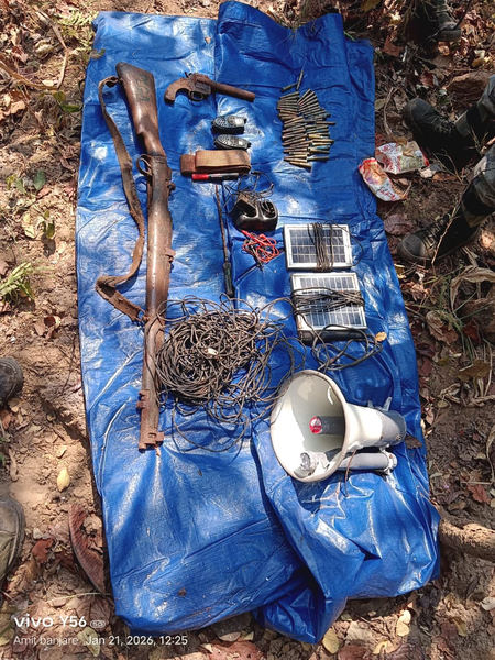 गरियाबंद में नक्सलियों की साजिश नाकाम, जंगल से हथियार और विस्फोटक बरामद