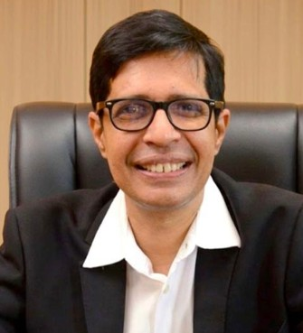 पूर्व यूजीसी चेयरमैन जगदेश कुमार और आईआईटी मद्रास के निदेशक कामकोटि को पद्मश्री