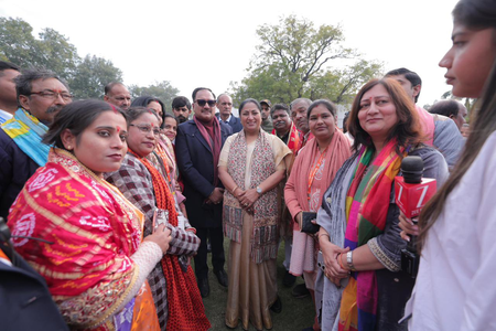 कांग्रेस और आम आदमी पार्टी ने सालों तक सिर्फ फरेब की राजनीति की: सीएम रेखा गुप्ता