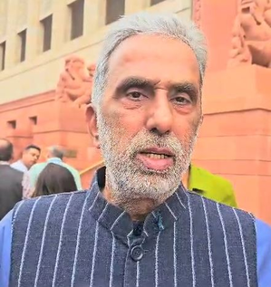 पलवल में गणतंत्र दिवस पर विभिन्न क्षेत्रों के नायकों को सम्मान, कृष्णपाल गुर्जर ने किया पुरस्कृत