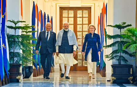 भारत-ईयू ट्रेड डील ऐतिहासिक क्षण, दोनों क्षेत्रों की अर्थव्यवस्थाओं को फायदा होगा : बिजनेस लीडर्स भारत-ईयू ट्रेड डील ऐतिहासिक क्षण, दोनों क्षेत्रों की अर्थव्यवस्थाओं को फायदा होगा : बिजनेस लीडर्स