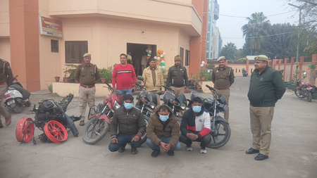 पुलिस के हत्थे चढ़ा शातिर दोपहिया वाहन चोर गिरोह, तीन आरोपी गिरफ्तार