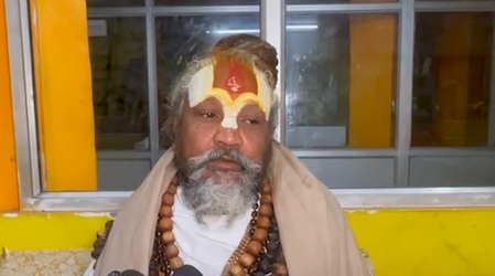 किन्नर अखाड़े से बाहर हुईं ममता कुलकर्णी, कम्प्यूटर बाबा बोले- शंकराचार्य भगवान समान