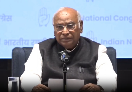 दिल्ली: भड़काऊ भाषण मामले में कोर्ट ने कांग्रेस अध्यक्ष मल्लिकार्जुन खड़गे को भेजा नोटिस