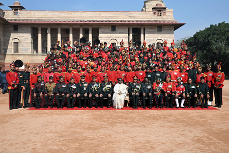 राष्ट्रपति द्रौपदी मुर्मु ने गणतंत्र दिवस परेड और बीटिंग रिट्रीट में शामिल सैन्यकर्मियों से की मुलाकात
