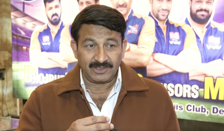 मनोज तिवारी के नाम से फर्जी फेसबुक आईडी, दिल्ली की साइबर पुलिस ने दर्ज किया मामला