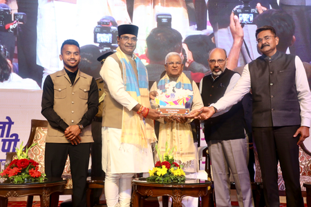 खेल का मैदान चरित्र निर्माण की कार्यशाला: राज्यपाल मंगुभाई पटेल