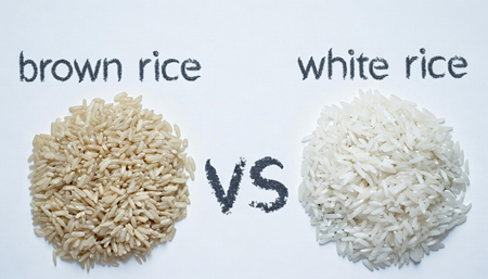 Brown Rice Vs White Rice: चावल खाने के हैं शौकीन, तो जान लें आपकी सेहत के लिए कौन सा चावल है बेहतर