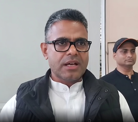 ममता बनर्जी के चुनाव आयोग पर आरोप से सियासत गरम! माधव आनंद बोले- यह मानसिक दिवालियापन और हार का डर