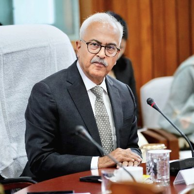 मणिपुर सरकार की सर्वोच्च प्राथमिकता कानून व्यवस्था बनाए रखना है: राज्यपाल