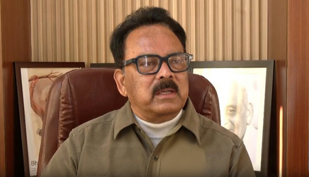 गांधी सरनेम विवाद पर सुखदेव भगत का पलटवार, कहा- चुराए नहीं, कांग्रेस के रगों में गांधी हैं