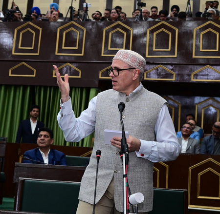 जम्मू-कश्मीर बजट: मुफ्त एलपीजी सिलेंडर, छात्रों के लिए पूरी फीस माफ, सीएम उमर अब्दुल्ला ने कई घोषणाएं की