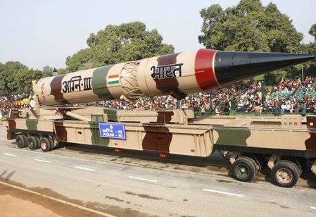 अग्नि-3 इंटरमीडिएट रेंज बैलिस्टिक मिसाइल का सफल परीक्षण