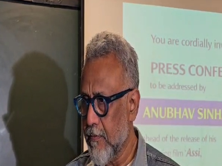 क्यों रखा फिल्म का नाम अस्सी? निर्देशक-निर्माता अनुभव सिन्हा ने बताई फिल्म से जुड़ी जरूरी बातें