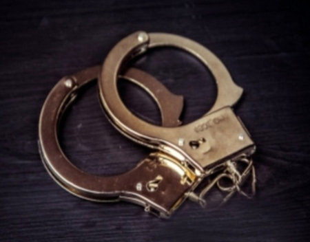 बिहार: गोपालगंज में 8900 लीटर विदेशी शराब जब्त, दो गिरफ्तार