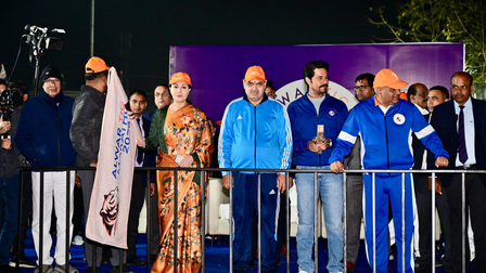 अलवर में 'टाइगर इंटरनेशनल हाफ मैराथन' में धावकों का जोश, CM भजनलाल और भूपेंद्र यादव ने दिया 'फिट इंडिया' का मंत्र