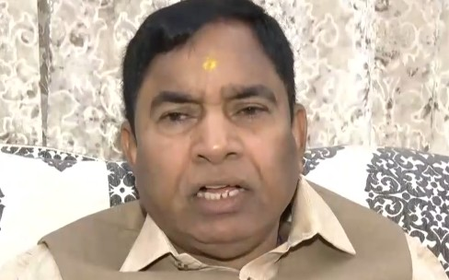 राहुल गांधी की हठ की वजह से संसद का समय बर्बाद होता है: योगेंद्र चंदोलिया