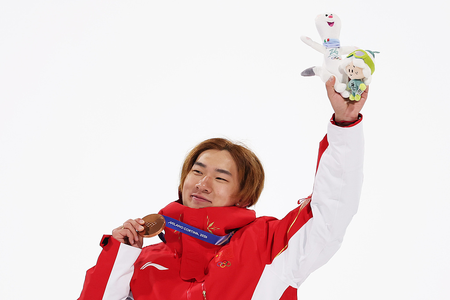 मिलान-कोरटिना शीतकालीन ओलंपिक में सू यीमिंग ने चीनी प्रतिनिधिमंडल का पहला पदक जीता