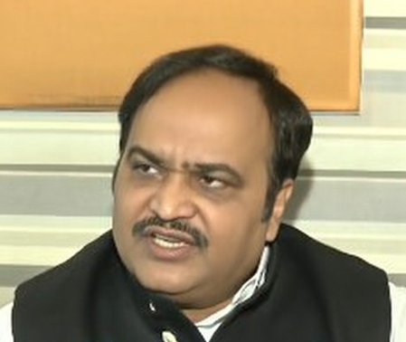 भागवत ने सावरकर को भारत रत्‍न दिए जाने का मात्र सुझाव दिया, सरकार से आरएसएस सवाल क्यों नहीं करता? : आनंद दुबे