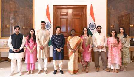 अर्जुन की शादी का शुभ निमंत्रण देने राष्ट्रपति भवन पहुंचे सचिन, मुर्मू संग सपरिवार की यादगार मुलाकात