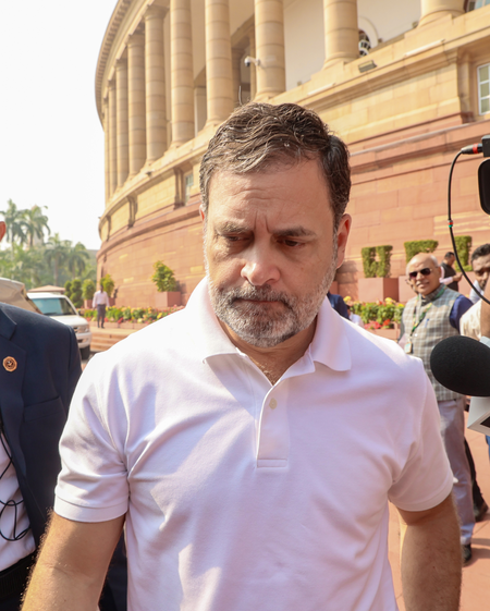 राहुल गांधी अपने खिलाफ विशेषाधिकार हनन प्रस्ताव के सवाल को लेकर पत्रकारों पर भड़के