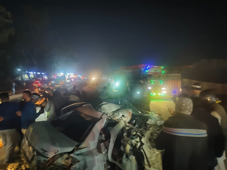 दौसा हाईवे पर रौंगटे खड़े कर देने वाला हादसा, डिवाइडर पार कर ट्रेलर से भिड़ी कार, 5 की मौत