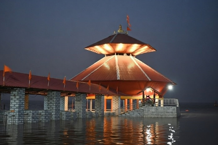 महादेव की चमत्कारी दुनिया, जहां समुद्र की लहरें करती हैं शिवलिंग का जलाभिषेक