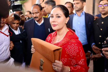 राजस्थान विधानसभा में बजट पेश, पक्ष और विपक्षी नेताओं के आए रिएक्शन