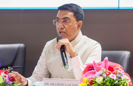 गोवा सीएम ने मोपा एयरपोर्ट पर एफ 4 इंडियन चैंपियनशिप सर्किट का किया दौरा