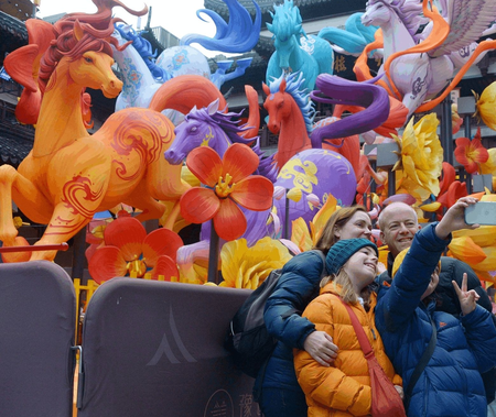 'दर्शक' से 'भागीदार' तक: अश्व वर्ष के वसंत उत्सव के दौरान वैश्विक सांस्कृतिक प्रतिध्वनि