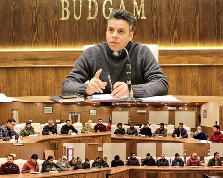 रमजान पर कोई समझौता नहीं! डीसी बडगाम ने की उच्चस्तरीय बैठक, सहरी-इफ्तार में बिजली-पानी सुनिश्चित करने का दिया आदेश