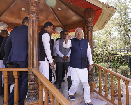 सीएम नीतीश पहुंचे राजगीर, प्रसिद्ध मलमास मेला 2026 की तैयारियों की ली जानकारी, कई निर्देश भी दिए