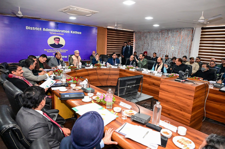 कठुआ सीमा पर DM का कड़ा फैसला: घुसपैठ रोकने 60 दिन तक गैर-जरूरी आवागमन पर पूरी रोक