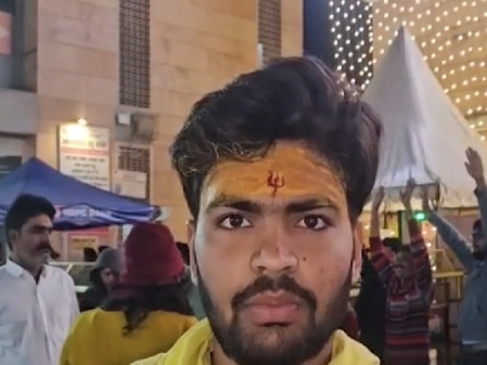 वाराणसी में बम-बम की गूंज, चाक-चौबंद सुरक्षा के बीच भक्त कर रहे अपने आराध्य के दर्शन