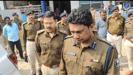 बिहार मुजफ्फरपुर में अपराधियों के साथ मुठभेड़ में एएसआई को लगी गोली, जवाबी कार्रवाई में बदमाश भी घायल बिहार मुजफ्फरपुर में अपराधियों के साथ मुठभेड़ में एएसआई को लगी गोली, जवाबी कार्रवाई में बदमाश भी घायल