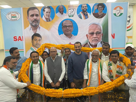 बिहार राष्ट्रीय लोक मोर्चा के उपाध्यक्ष जितेंद्र नाथ ठाकुर बेटे के साथ कांग्रेस में शामिल हुए