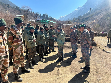 अरुणाचल प्रदेश : वालोंग में जंगल की आग बुझाने का जॉइंट ऑपरेशन पांचवें दिन जारी, आर्मी, एयर फोर्स और सिविल प्रशासन का तालमेल