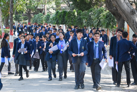 सीबीएसई बोर्ड परीक्षाओं का दूसरा दिन, 8 हजार से ज्यादा केंद्रों में परीक्षा आयोजित